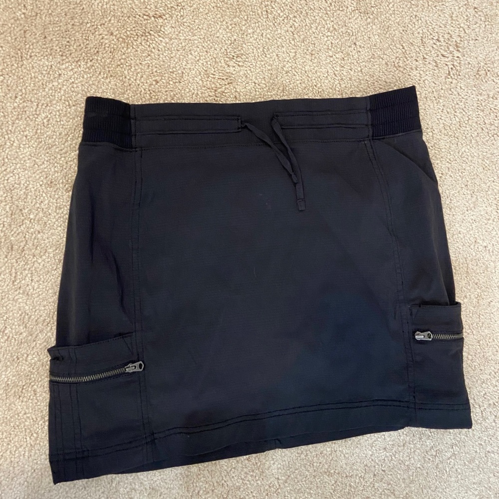 Black athleta tennis skirt
